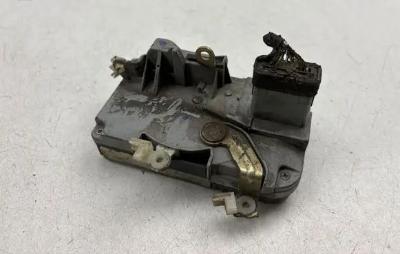 Citroen C5 Front door lock