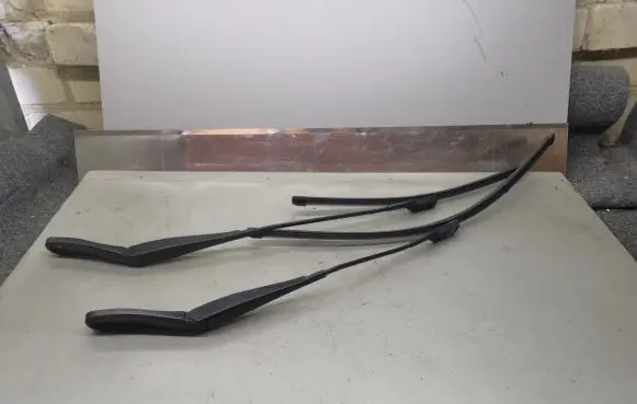 Ford Mondeo MK IV Front wiper blade arm 7S7117526CC 7S7117526AC
