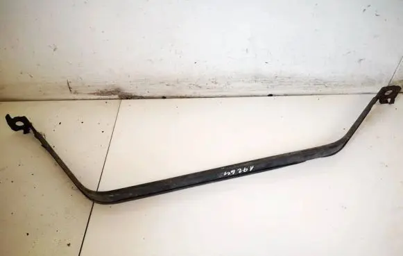 Fuel tank mounting bracket