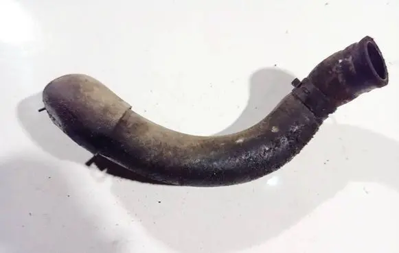 Toyota Avensis T220 Engine coolant pipe/hose