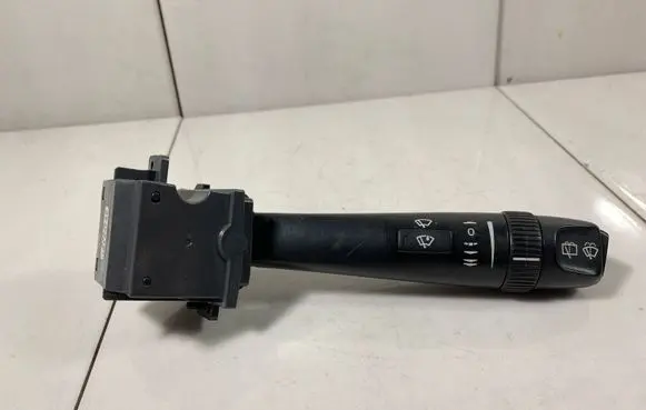 Volvo XC90 Wiper control stalk 30768101