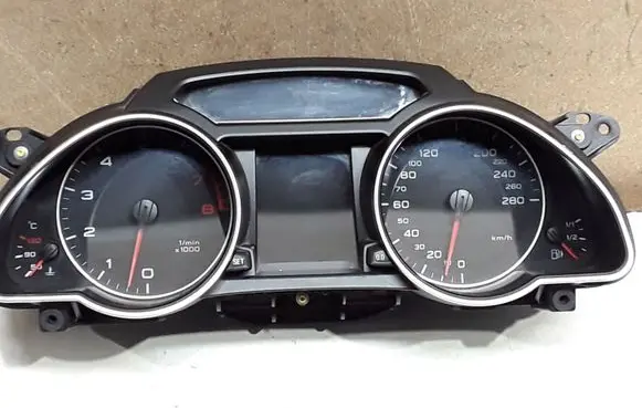 Audi A5 8T 8F Speedometer (instrument cluster) 8T0920931C