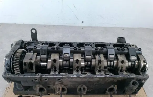 Volkswagen Transporter - Caravelle T5 Engine head R070103373A