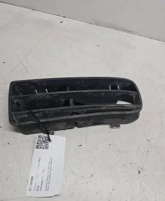 Volkswagen Golf IV Front bumper lower grill 1J0853665B