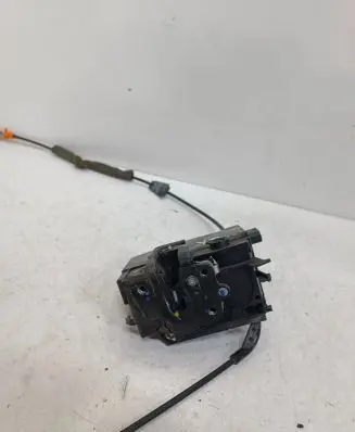 Citroen C4 II Picasso Front door lock 9810310880