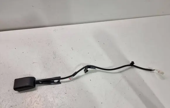 Toyota C-HR I Front seatbelt buckle 1129788