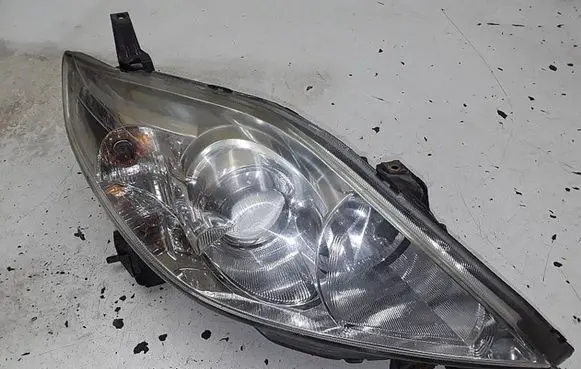Mazda 5 Headlight/headlamp P5115R