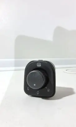 Volkswagen PASSAT B6 Wing mirror switch 1K0959565