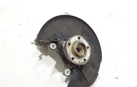 Volvo XC40 Front wheel hub 32221856
