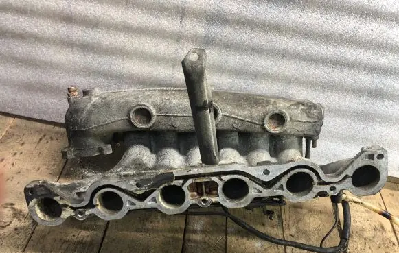 Mercedes-Benz S W126 Intake manifold R110141701