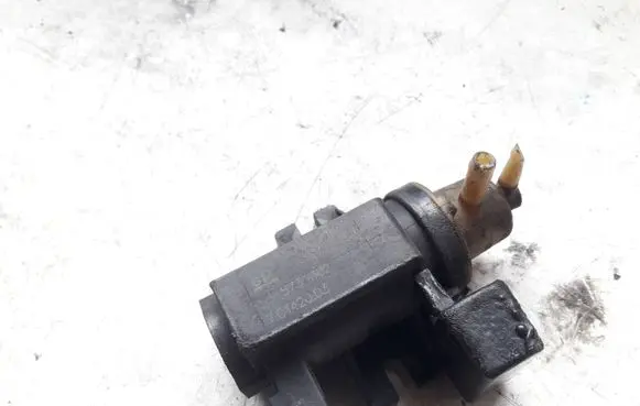 Opel Insignia A Turbo solenoid valve 55573362