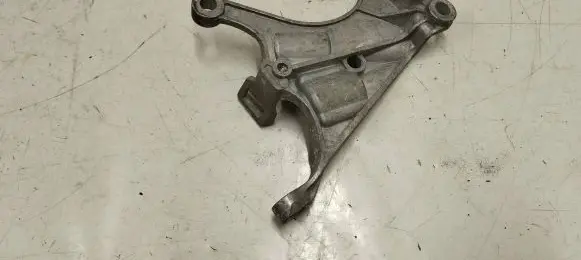 Opel Grandland X Engine mounting bracket 113103198