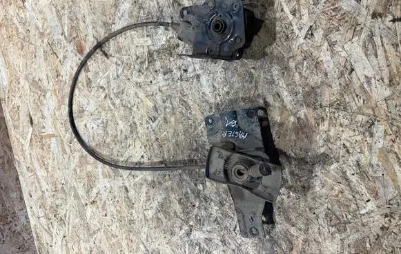 Renault Master III Spare wheel mounting bracket 