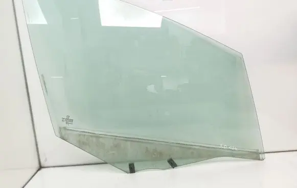 Peugeot 308 Front door window glass four-door