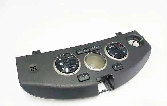 Nissan Micra Climate control unit 27500BG11A
