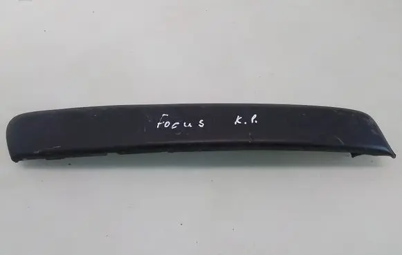 Ford Focus Front bumper splitter molding