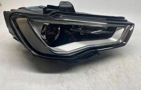 Audi A3 S3 8L Headlight/headlamp 8V0941006