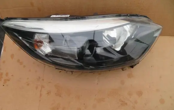 Renault Captur Headlight/headlamp 260100855R