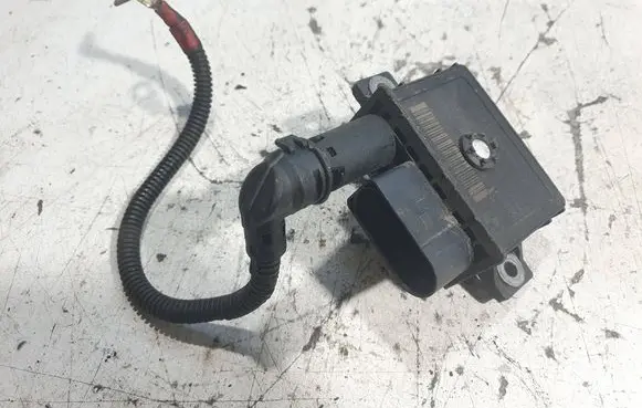 BMW 3 E90 E91 Glow plug pre-heat relay 779800006 100019812 0522120102