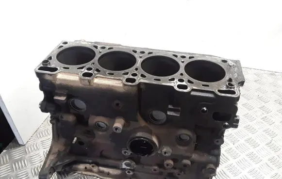 Mazda MPV Engine block 