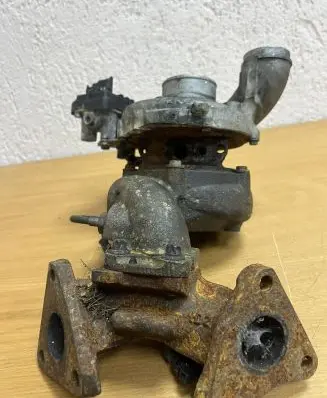 Mercedes-Benz Vito Viano W639 Turbo 4349241 D7954