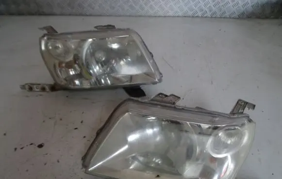 Suzuki Grand Vitara II Headlight/headlamp