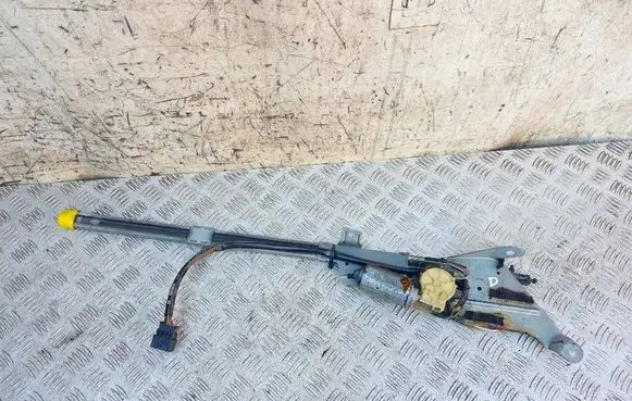 Mercedes-Benz CL C140 Seat belt adjustment motor 1408600682 0132004314 1408202215