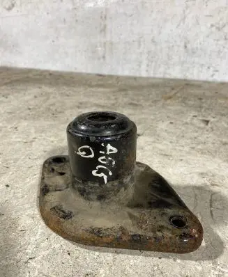 Audi A6 S6 C5 4B Rear coil spring rubber mount 