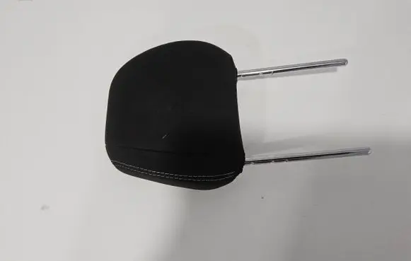 Ford Mustang VI Front seat headrest 