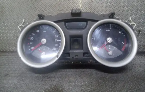 Renault Megane II Speedometer (instrument cluster) 8200399700C