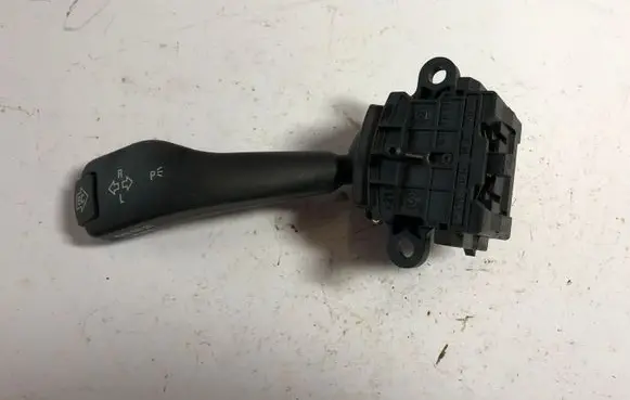 BMW 5 E39 Indicator stalk 8363668 8363668M 01104010