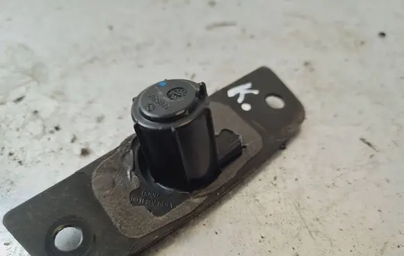 Mercedes-Benz Vito Viano W447 Sliding door lock loop/hook striker A6397661100