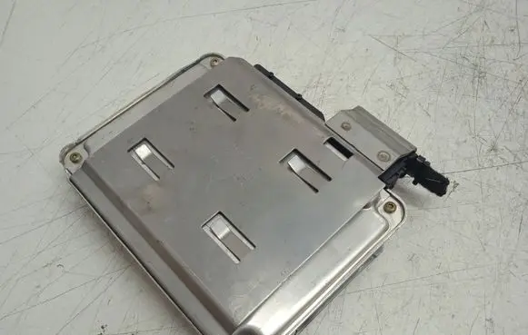 Audi A4 S4 B6 8E 8H Engine control unit/module 8E0907411