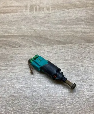 Peugeot 307 Brake pedal sensor switch 9650688480