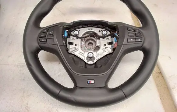 BMW X3 F25 Steering wheel 3383F251M 244814338502