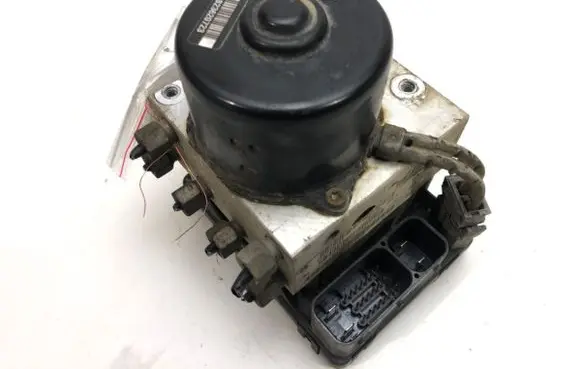 Chrysler Grand Voyager IV ABS Pump P04721427AK