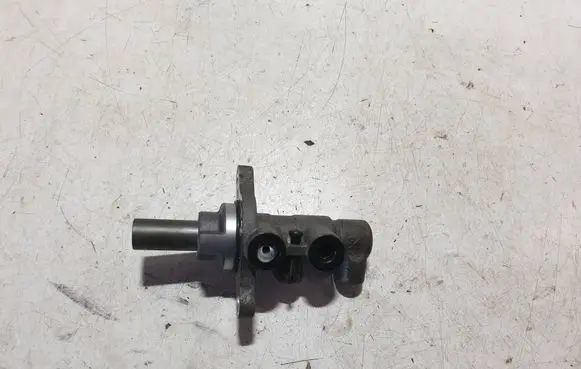 Hyundai Kona I Master brake cylinder S7P4