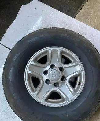 Toyota Hilux (AN10, AN20, AN30) R16 spare wheel 
