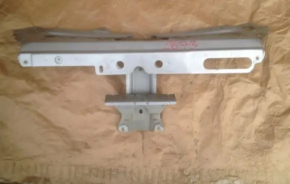 Renault Twingo II Top upper radiator support slam panel