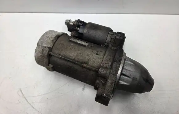 Mercedes-Benz C W204 Starter motor A0061514601 0061514601