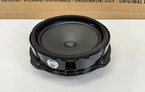 Audi A3 S3 8V Front door speaker 8V0035415D 67881