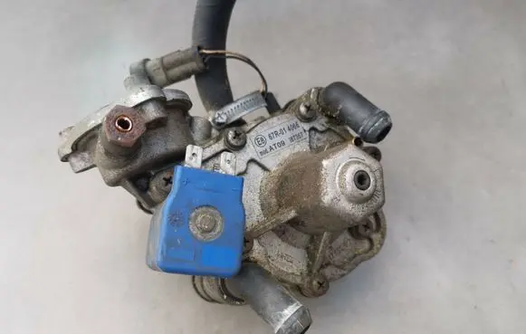 Toyota Prius+ (ZVW40) LP gas reducer 67R014066