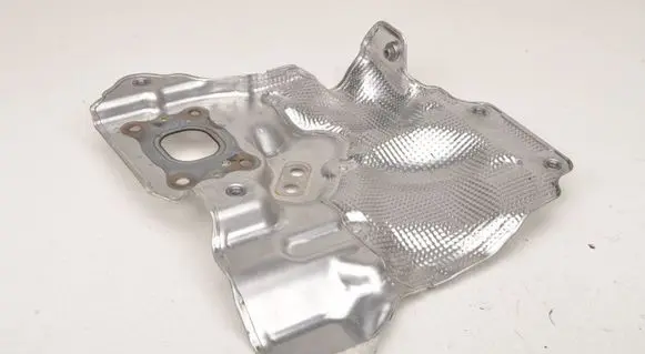 Volvo XC60 Heat shield in engine bay 31493385