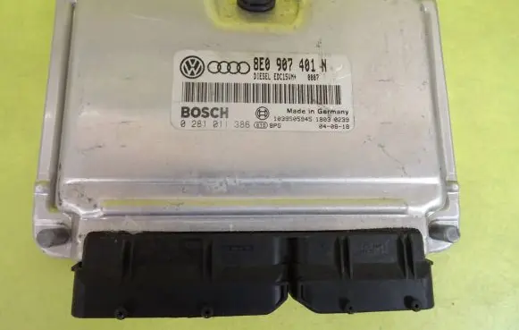 Audi A6 S6 C5 4B Engine control unit/module 0281011386 8E0907401N