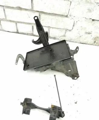 Toyota Yaris Battery tray 