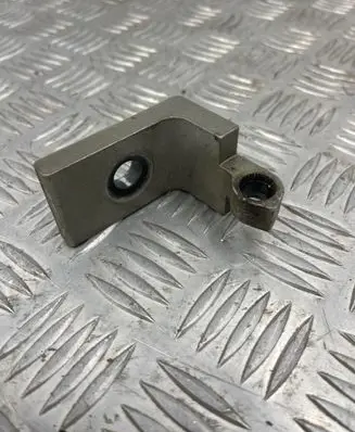 BMW 5 E60 E61 Front door upper hinge 7068073