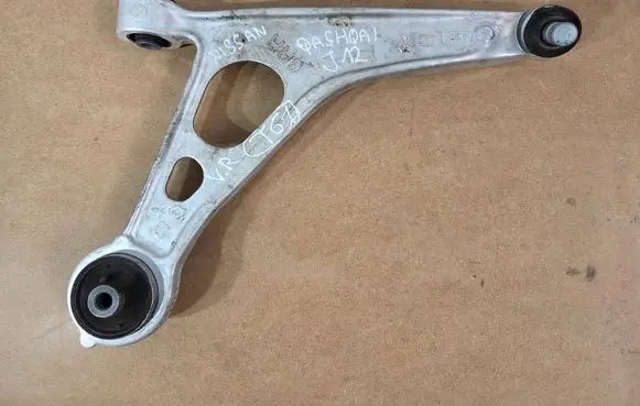 Nissan Qashqai J12 Front control arm 6RR