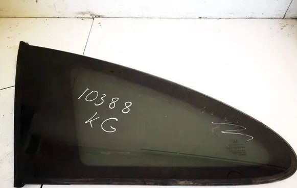 Honda CR-V Rear side window as3