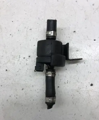 Volkswagen Golf V Turbo solenoid valve 058133459