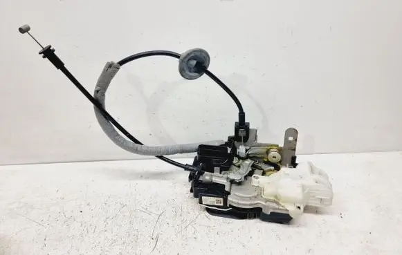Volvo V40 Front door lock 31391825